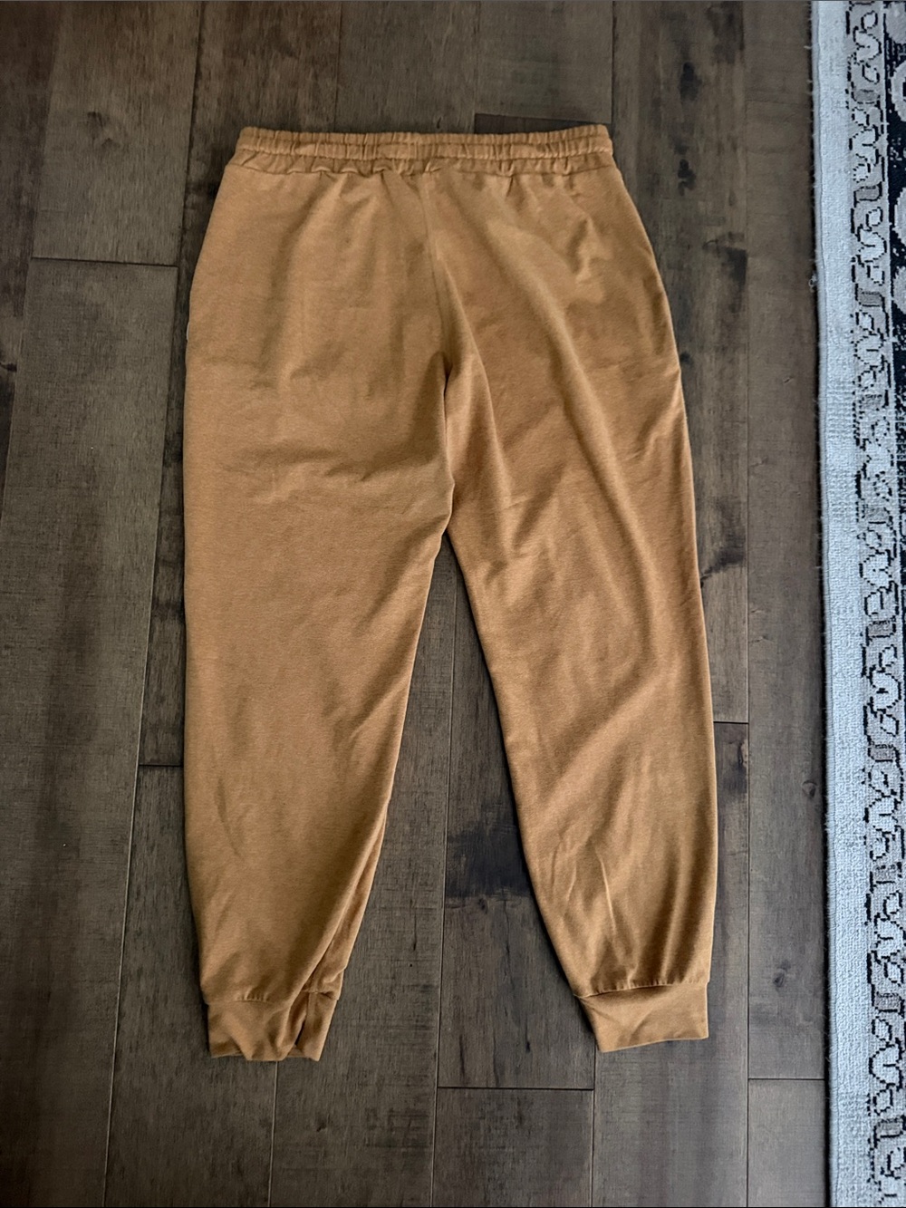 💋Vuori Women's Tan Track Joggers with Drawstring - Picture 5 of 5